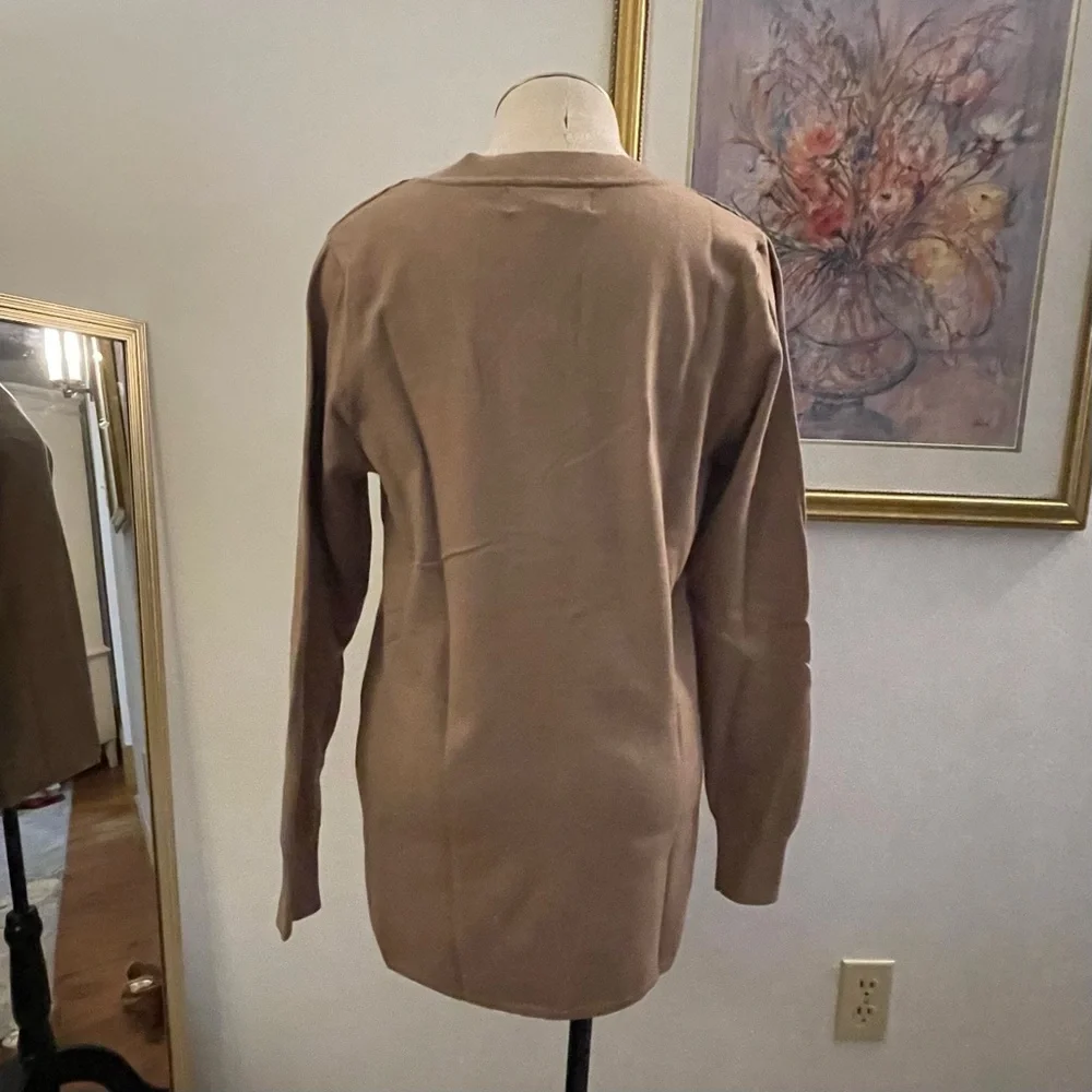 Tan V-Neck Sweater by Karen Scott Size: Small NWT!! 🤎 - Picture 9 of 15